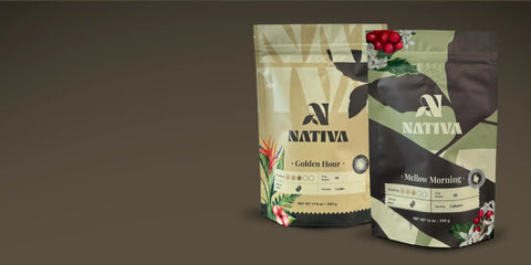 bundle roast and rise coffee bags from Nativa on a brown background